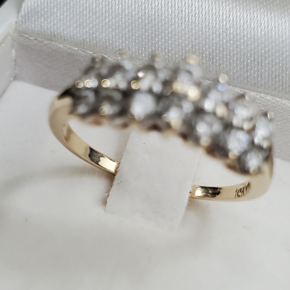 Gold Ring - Picture 7 of 13